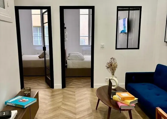 Luxueux A 2 Pas De La Mer, Vieille Apartman