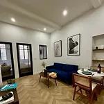 Apartment Luxueux A 2 Pas De La Mer, Vieille Nice
