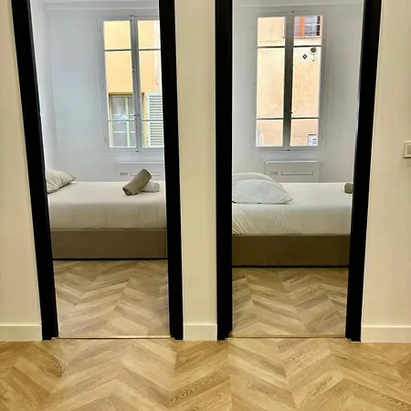 Luxueux A 2 Pas De La Mer, Vieille Apartment Nice