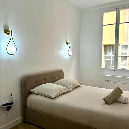 Appartamento Luxueux à 2 Pas De La Mer, Vieille Nizza