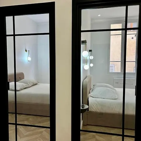 Luxueux A 2 Pas De La Mer, Vieille *